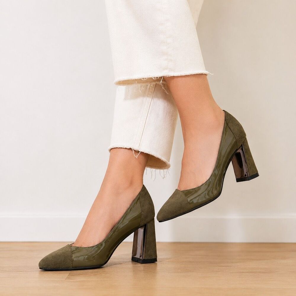 Torgeis Dahlia Olive Green Almond Toe Block Heel Pumps Women’s Size 6 NIB